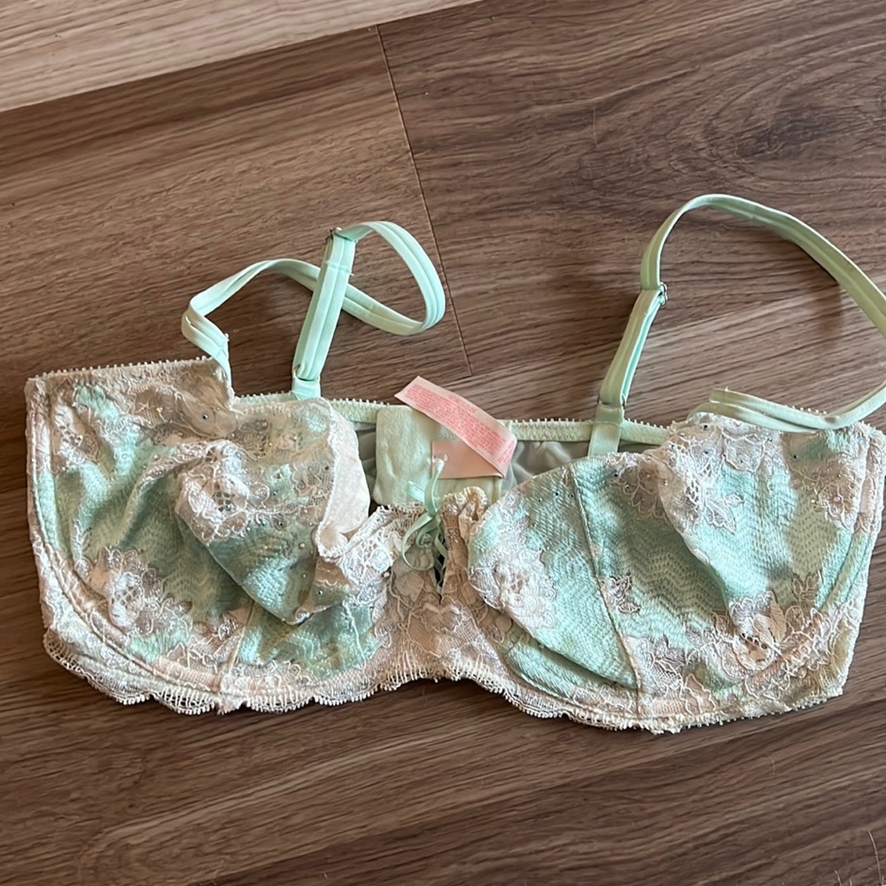 Lace bra